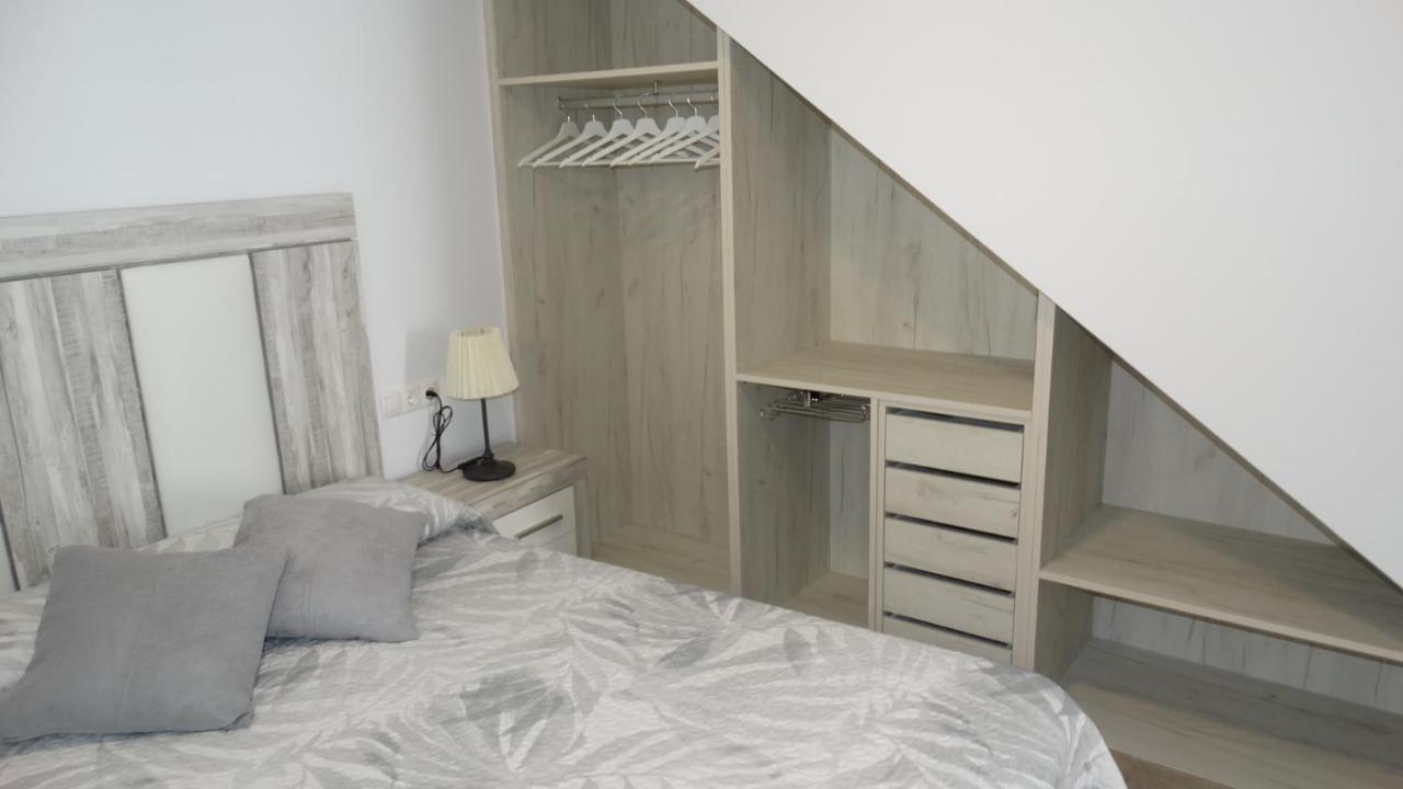 Casa Javi Apartment โกนิล เด ลาฟรอนเตรา ภายนอก รูปภาพ