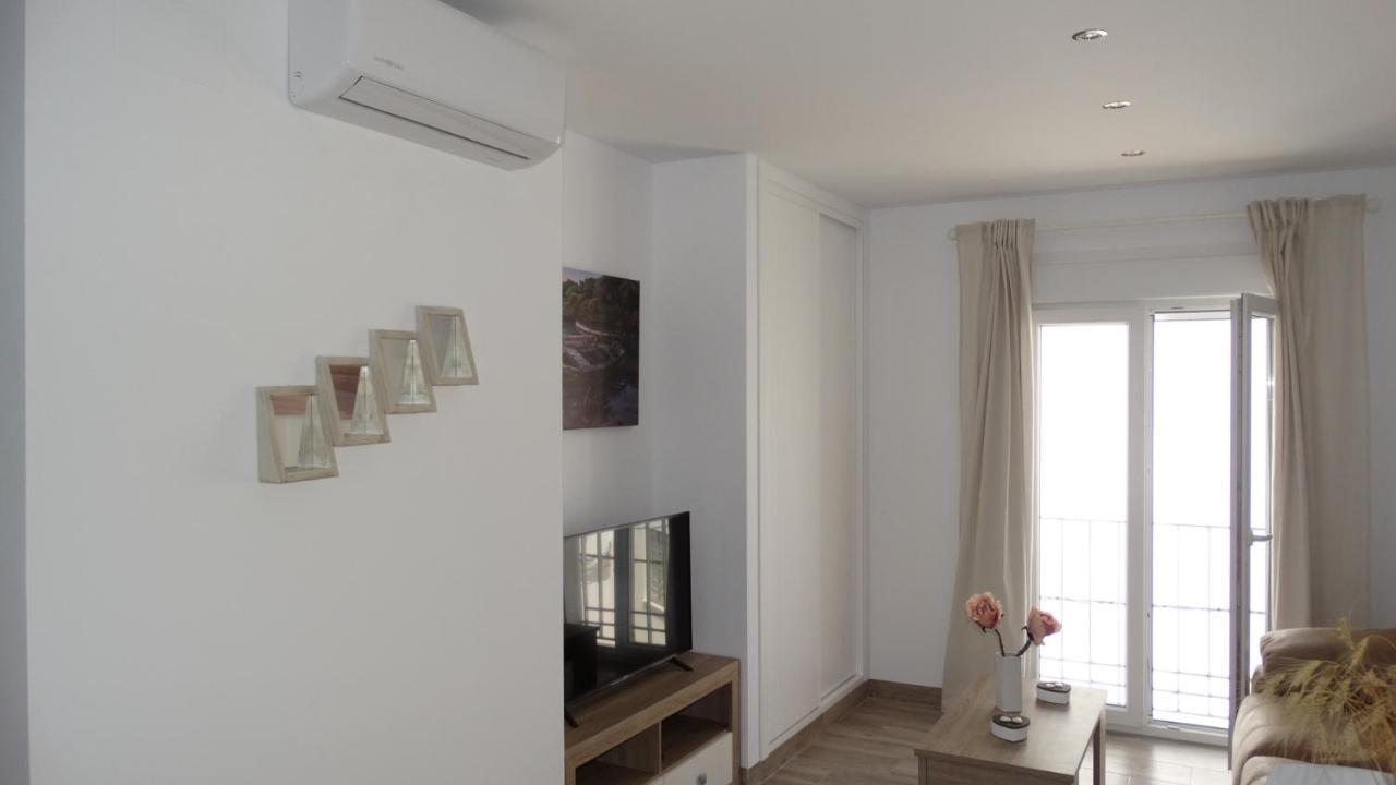 Casa Javi Apartment โกนิล เด ลาฟรอนเตรา ภายนอก รูปภาพ