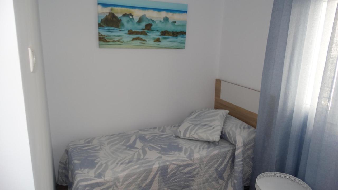Casa Javi Apartment โกนิล เด ลาฟรอนเตรา ภายนอก รูปภาพ