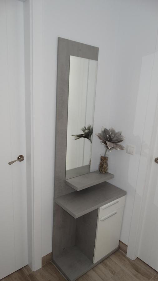 Casa Javi Apartment โกนิล เด ลาฟรอนเตรา ภายนอก รูปภาพ